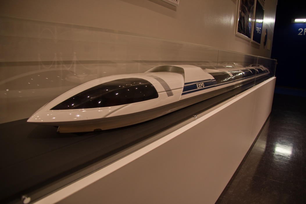 当時設計されたリニアモーターカー