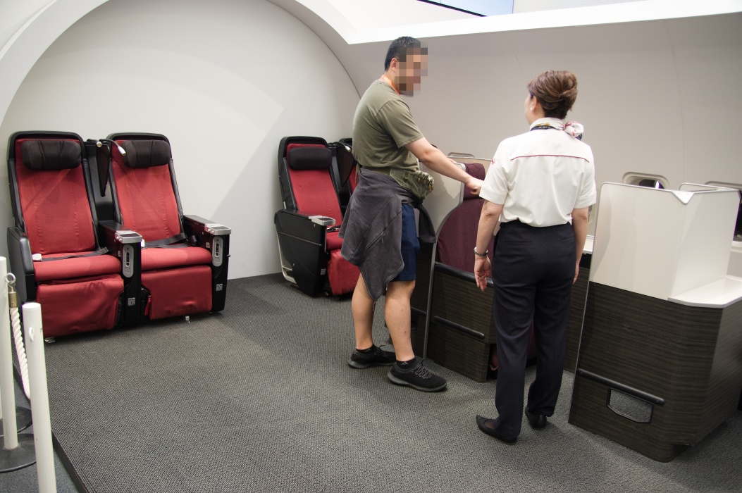 お試しで座れる