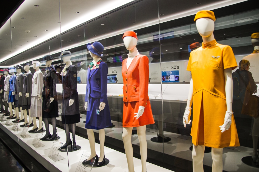 クルーの制服。