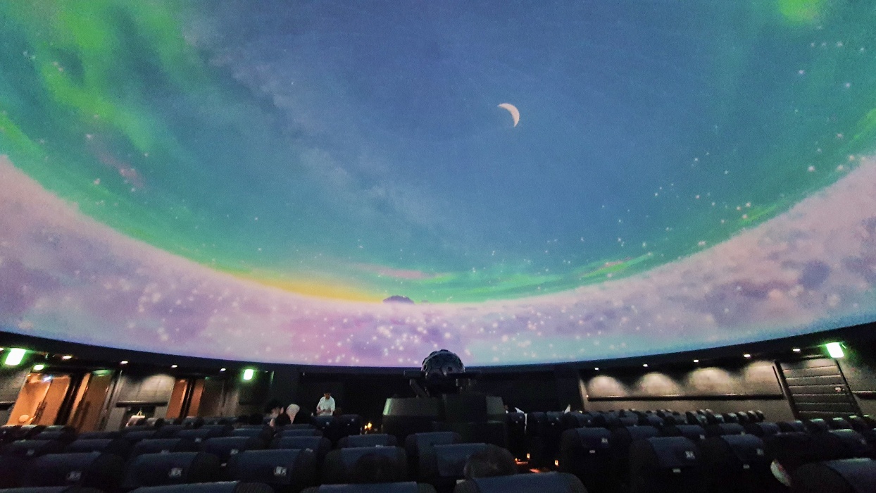 夜ご飯まで時間が有るので、サンシャインシティのプラネタリウムへ。