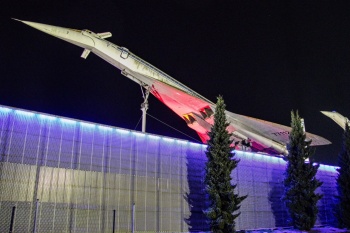 ツボレフ Tu-144 の展示
