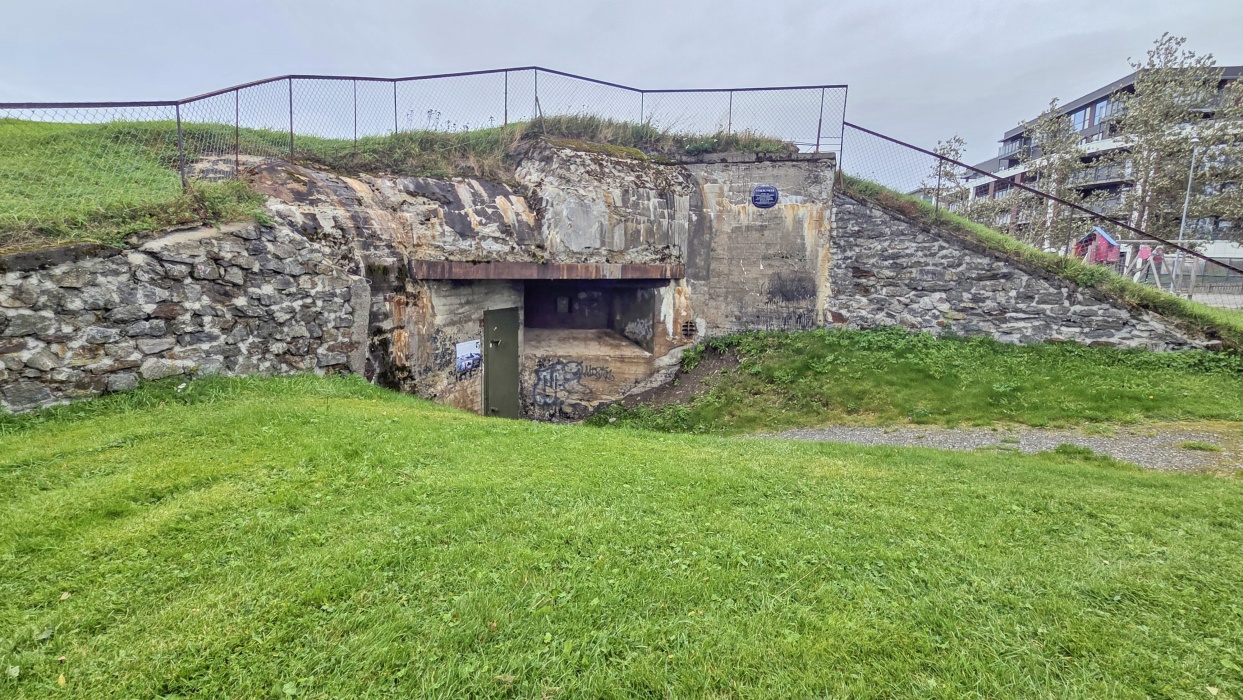 第二次世界大戦中のドイツ軍の防空壕(bunker)跡