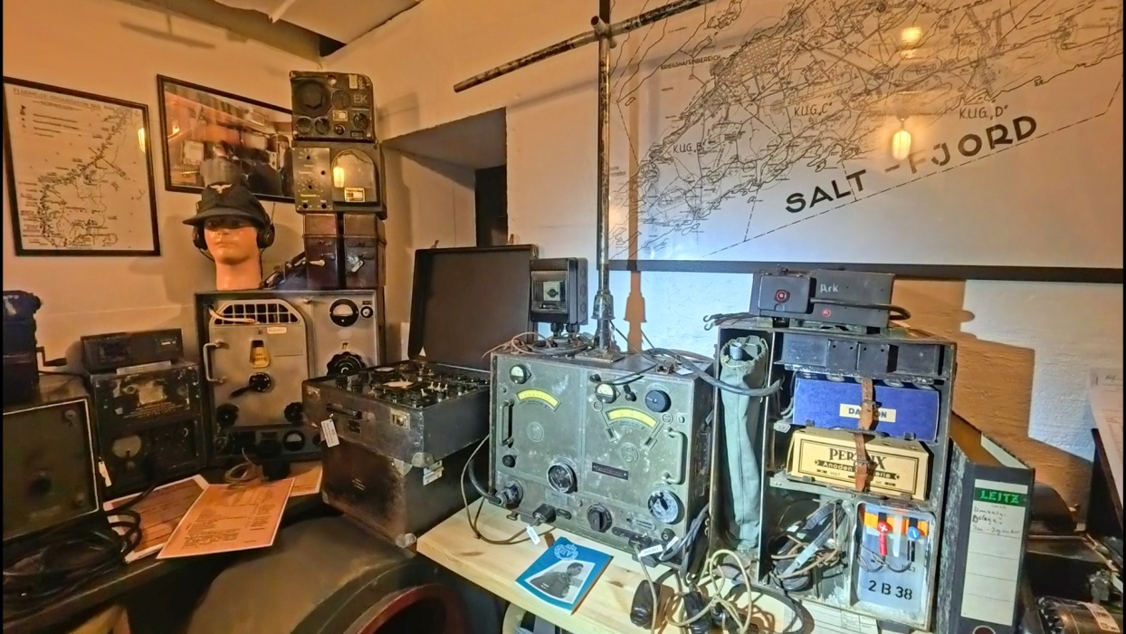 当時の通信機。一部は未だに使用出来る。